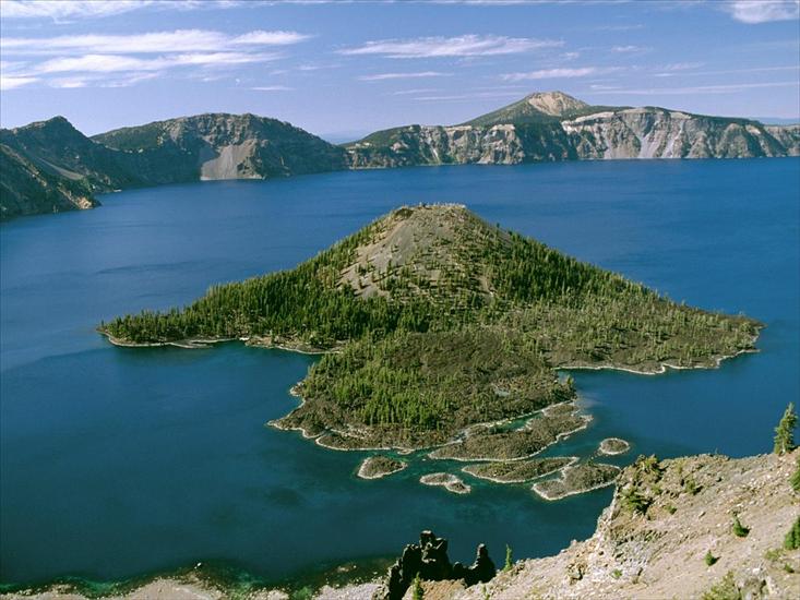 41 - Wizard Island, Crater Lake National Park, Oregon.jpg