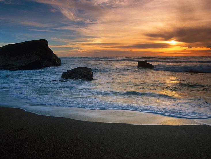 Morze - Greyhound Rock Beach, Santa Cruz County, California.jpg