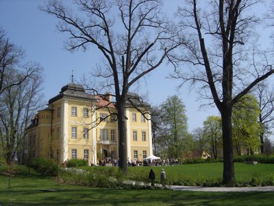 Pałace w Polsce - pałac łomnica.jpg