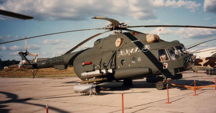 Wojna Ukraińsko-Rosyjska 2022-2024 Uzbrojenie - Russian Helicopters Pursues Mi-8.17.jpg