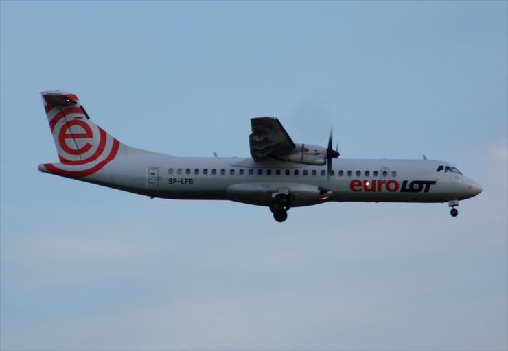 2007.07.11 - ATR 72-202 EuroLot 04.jpg