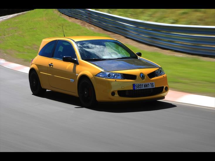 Renault - 2009-Renault-Megane-R26-R-Yellow-Front-And-Side-Speed-1024x768.jpg