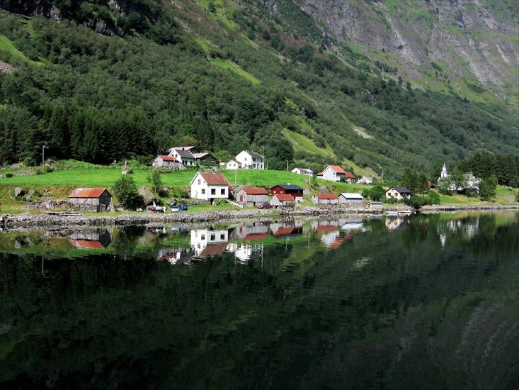 Norwegia - Village_in_Norway.jpg