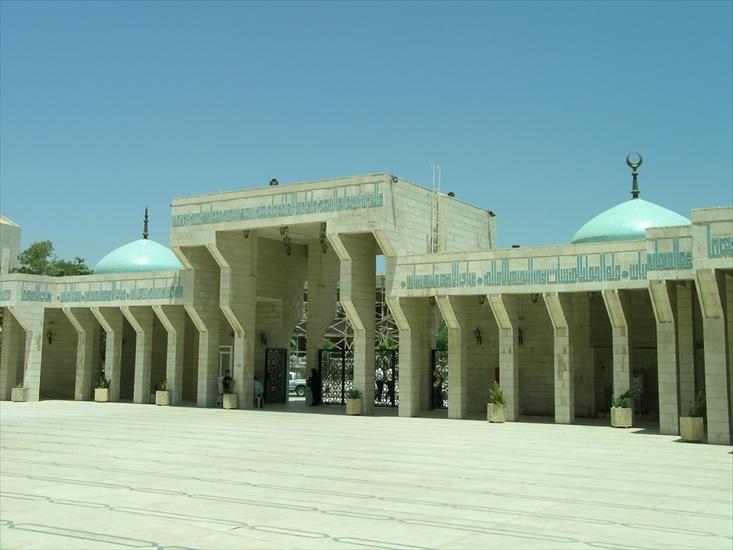 Architektura - King Abdullah Mosque in Amman - Jordan courtyard.jpg
